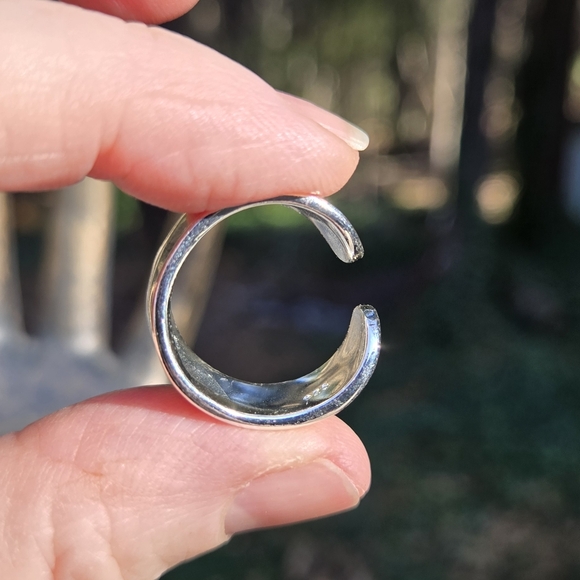 Sterling Silver Finger Cuff Ring Sz8 Adjustable - Picture 8 of 8